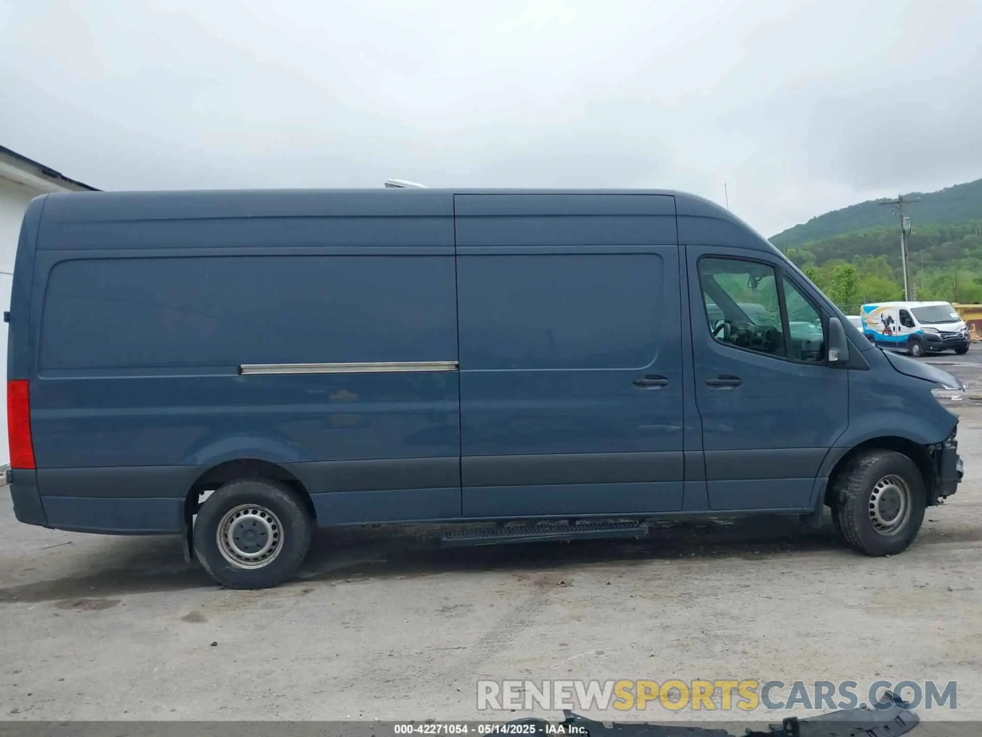 14 Photograph of a damaged car WD4PF1CD1KP149776 MERCEDES-BENZ SPRINTER 2500 2019