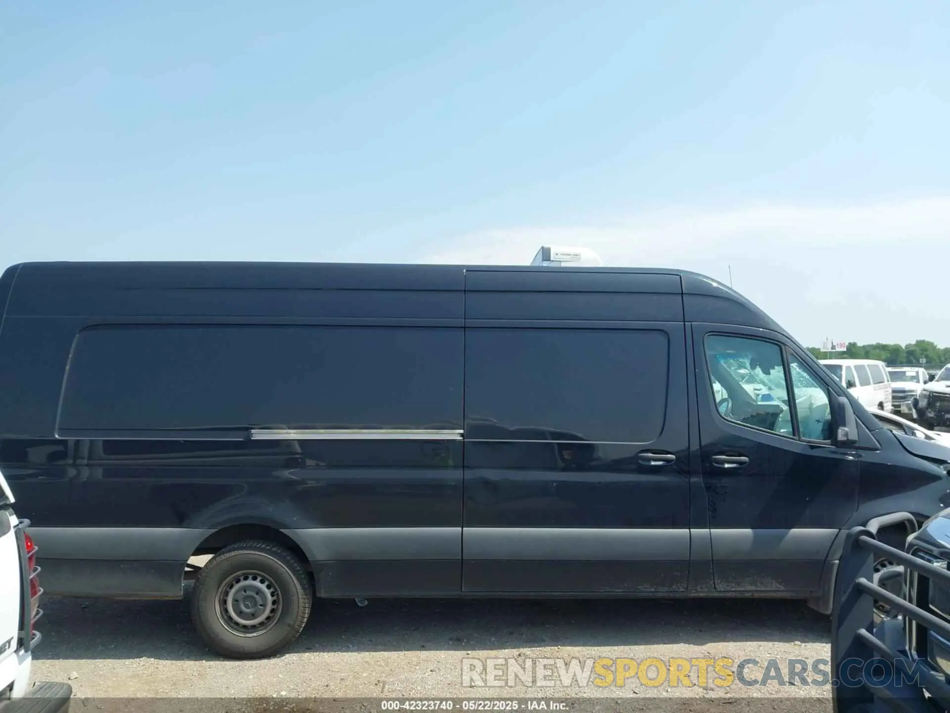 13 Photograph of a damaged car WD4PF1CD1KP173995 MERCEDES-BENZ SPRINTER 2500 2019