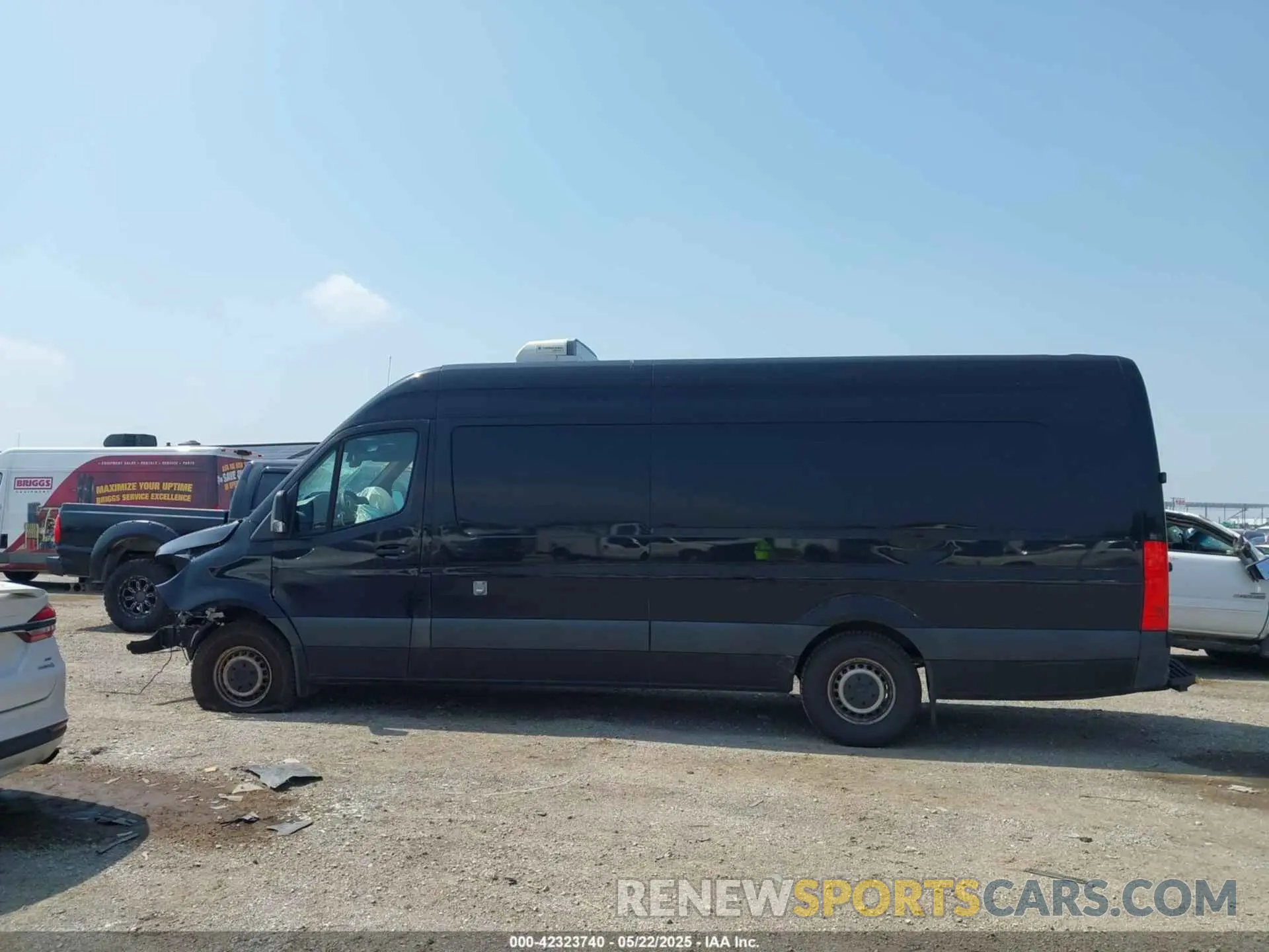 14 Photograph of a damaged car WD4PF1CD1KP173995 MERCEDES-BENZ SPRINTER 2500 2019