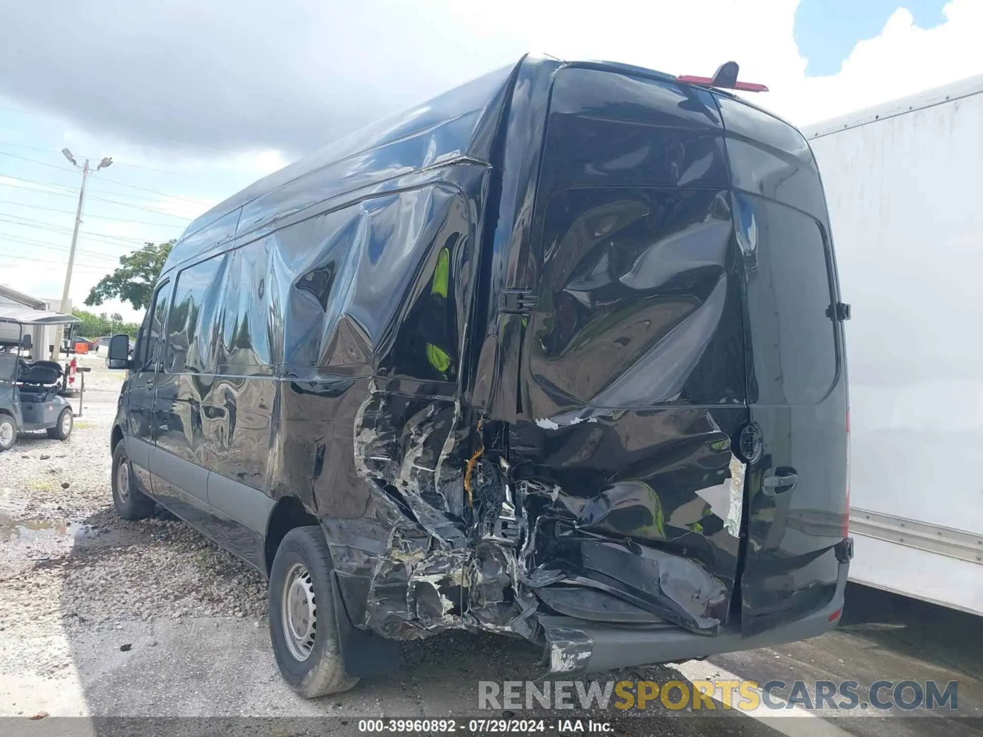 3 Photograph of a damaged car WD4PF1CD2KP111814 MERCEDES-BENZ SPRINTER 2500 2019