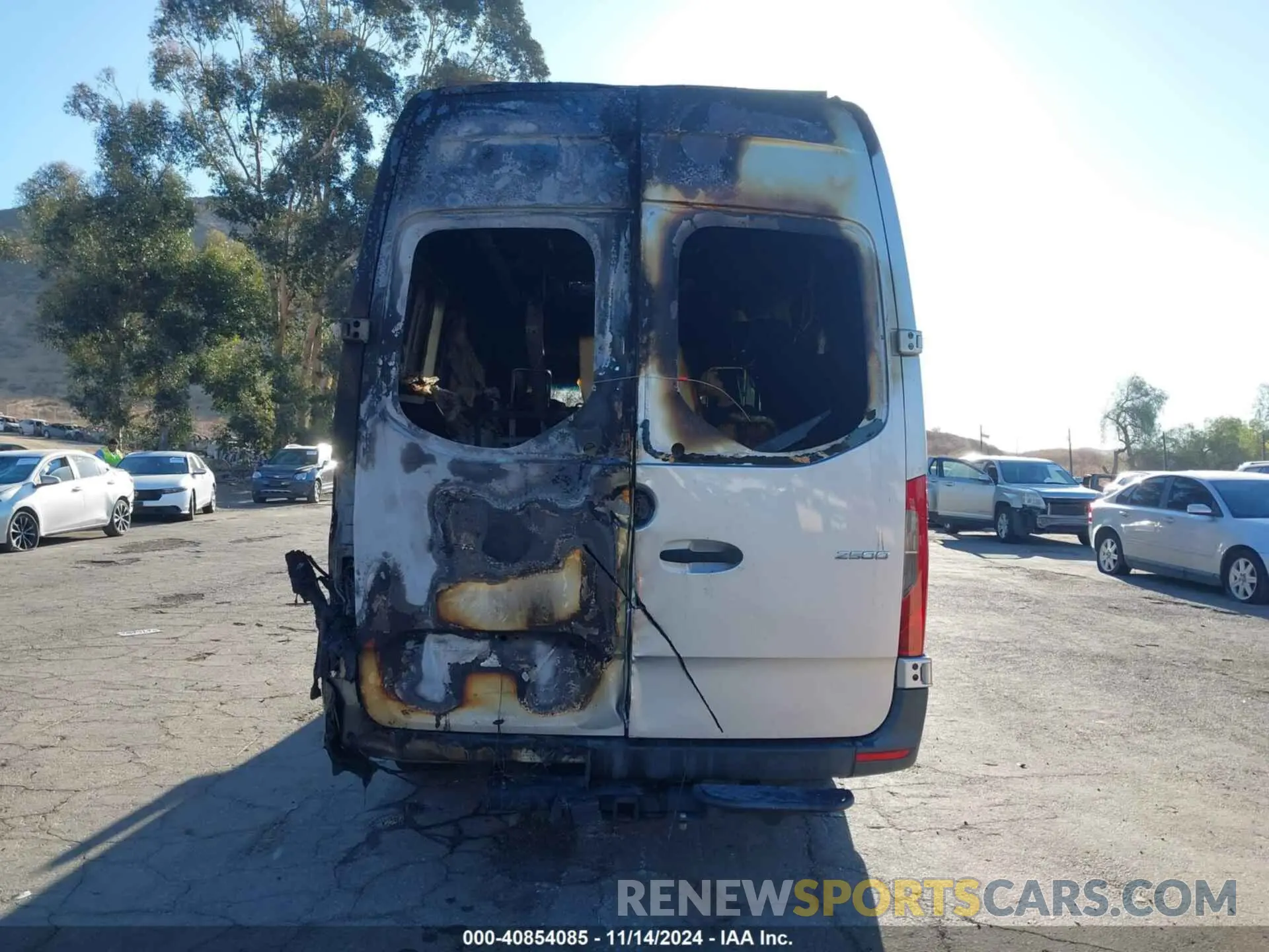 16 Photograph of a damaged car WD4PF1CD5KP082325 MERCEDES-BENZ SPRINTER 2500 2019
