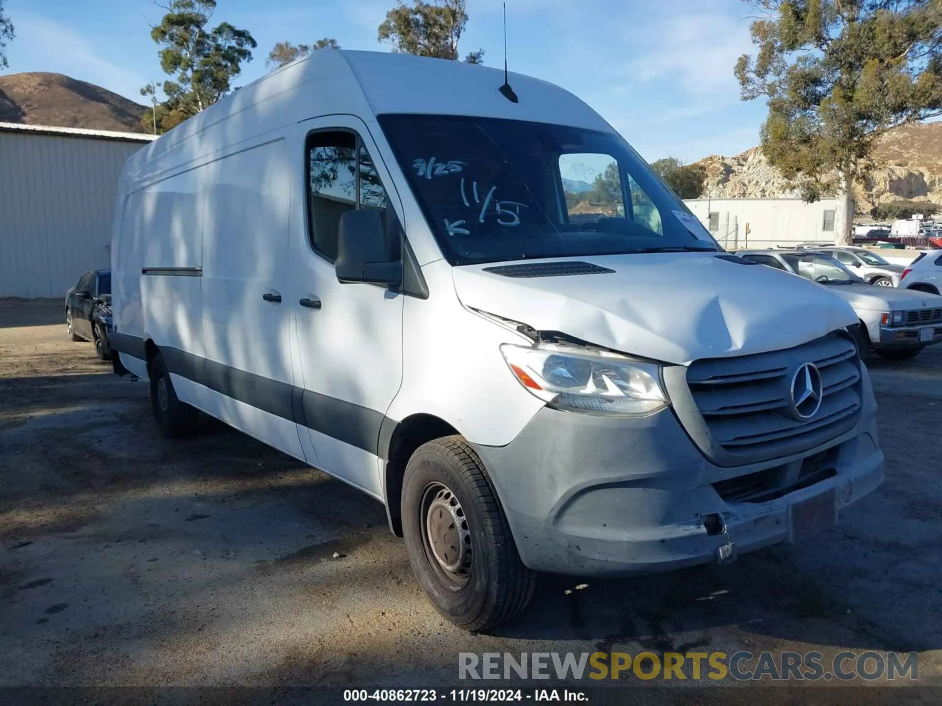 1 Фотография поврежденного автомобиля WD4PF1CD7KT008931 MERCEDES-BENZ SPRINTER 2500 2019