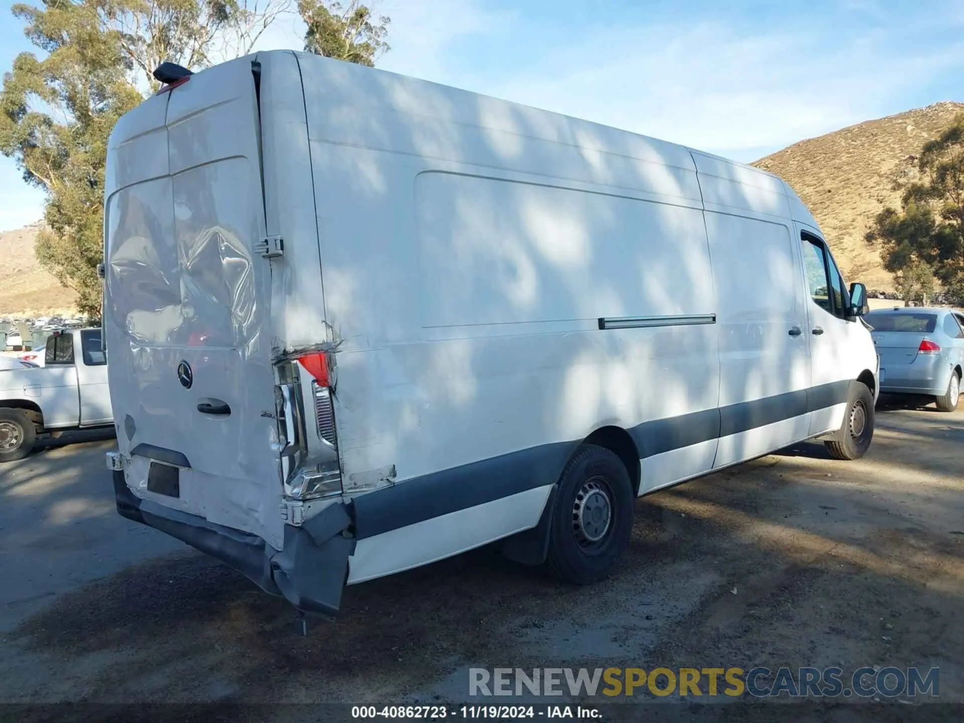 4 Фотография поврежденного автомобиля WD4PF1CD7KT008931 MERCEDES-BENZ SPRINTER 2500 2019