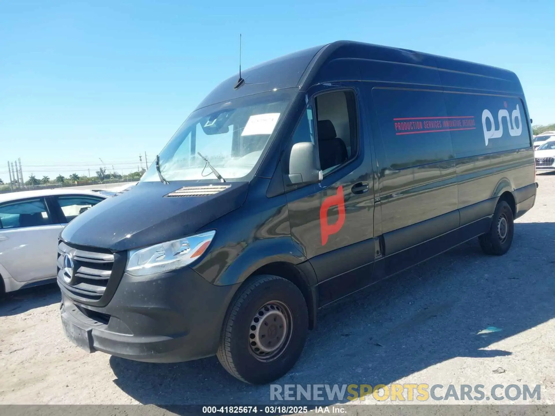 2 Фотография поврежденного автомобиля WD4PF1CD8KP143473 MERCEDES-BENZ SPRINTER 2500 2019