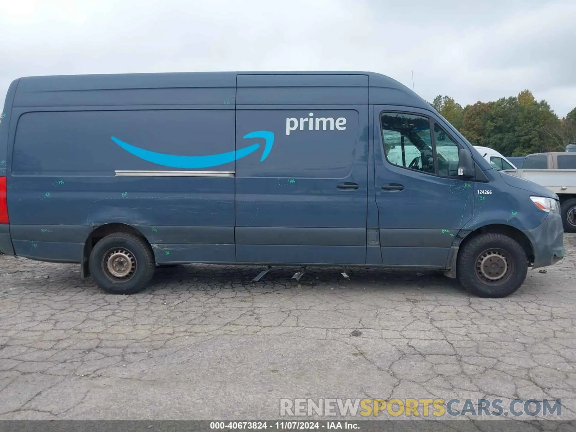 13 Photograph of a damaged car WD4PF1CD8KT006377 MERCEDES-BENZ SPRINTER 2500 2019