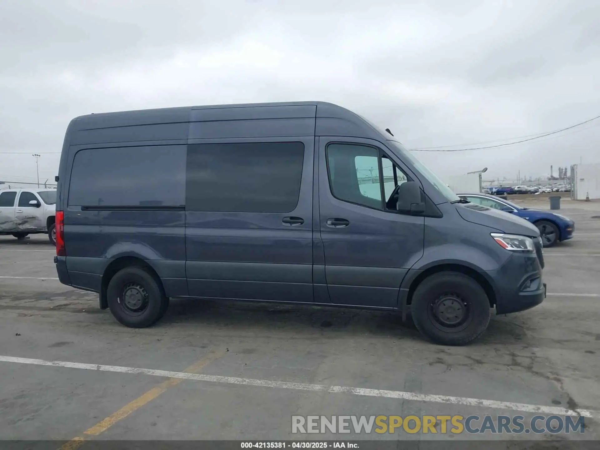 12 Photograph of a damaged car W1W4EBHY0MT073290 MERCEDES-BENZ SPRINTER 2500 2021