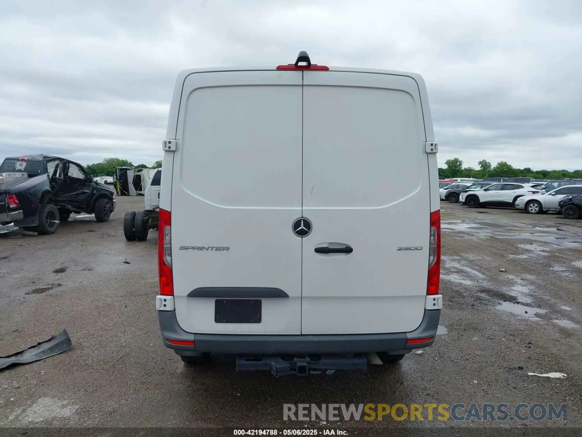 16 Photograph of a damaged car W1Y40BHY4MT064355 MERCEDES-BENZ SPRINTER 2500 2021
