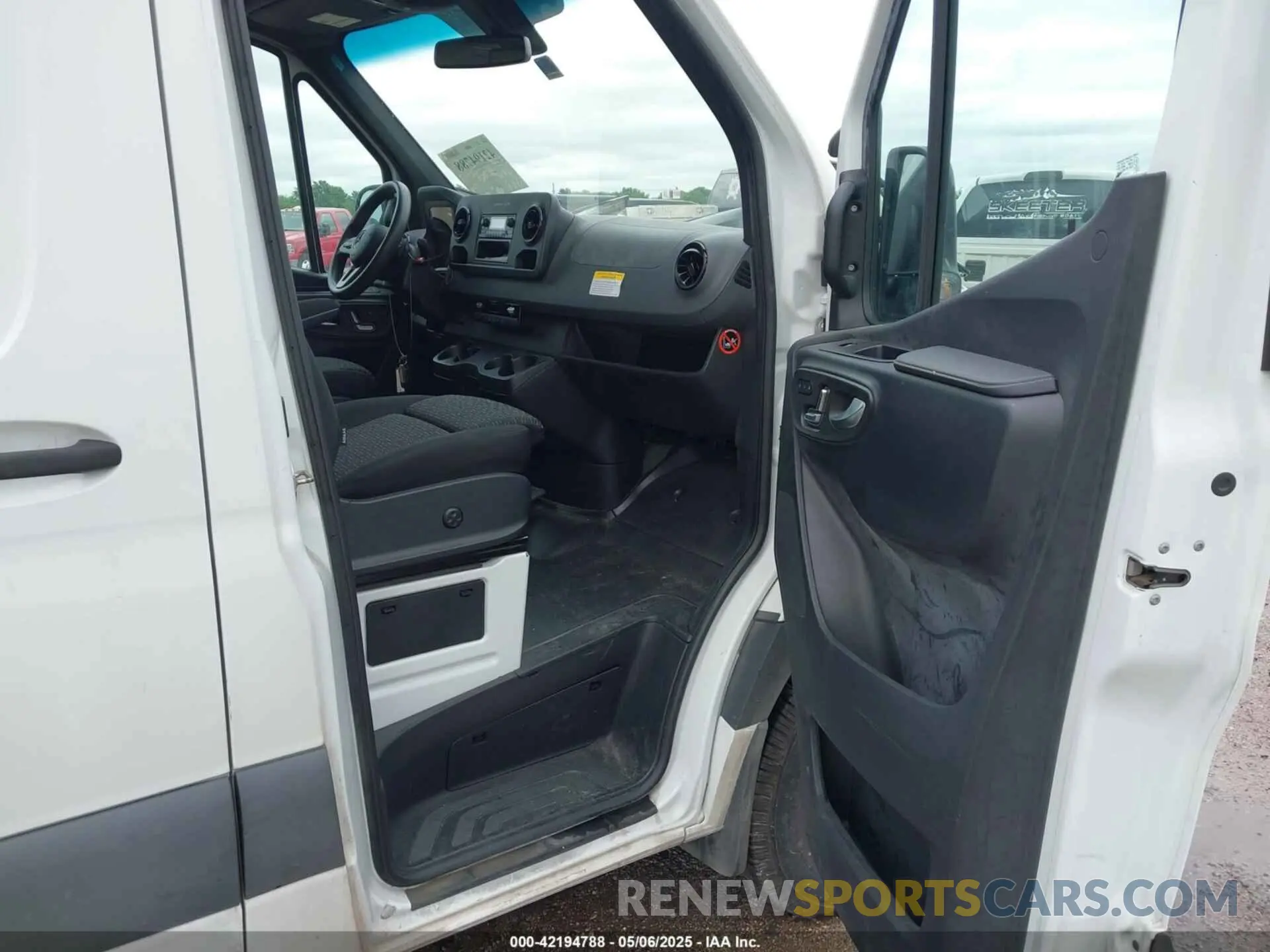 5 Photograph of a damaged car W1Y40BHY4MT064355 MERCEDES-BENZ SPRINTER 2500 2021