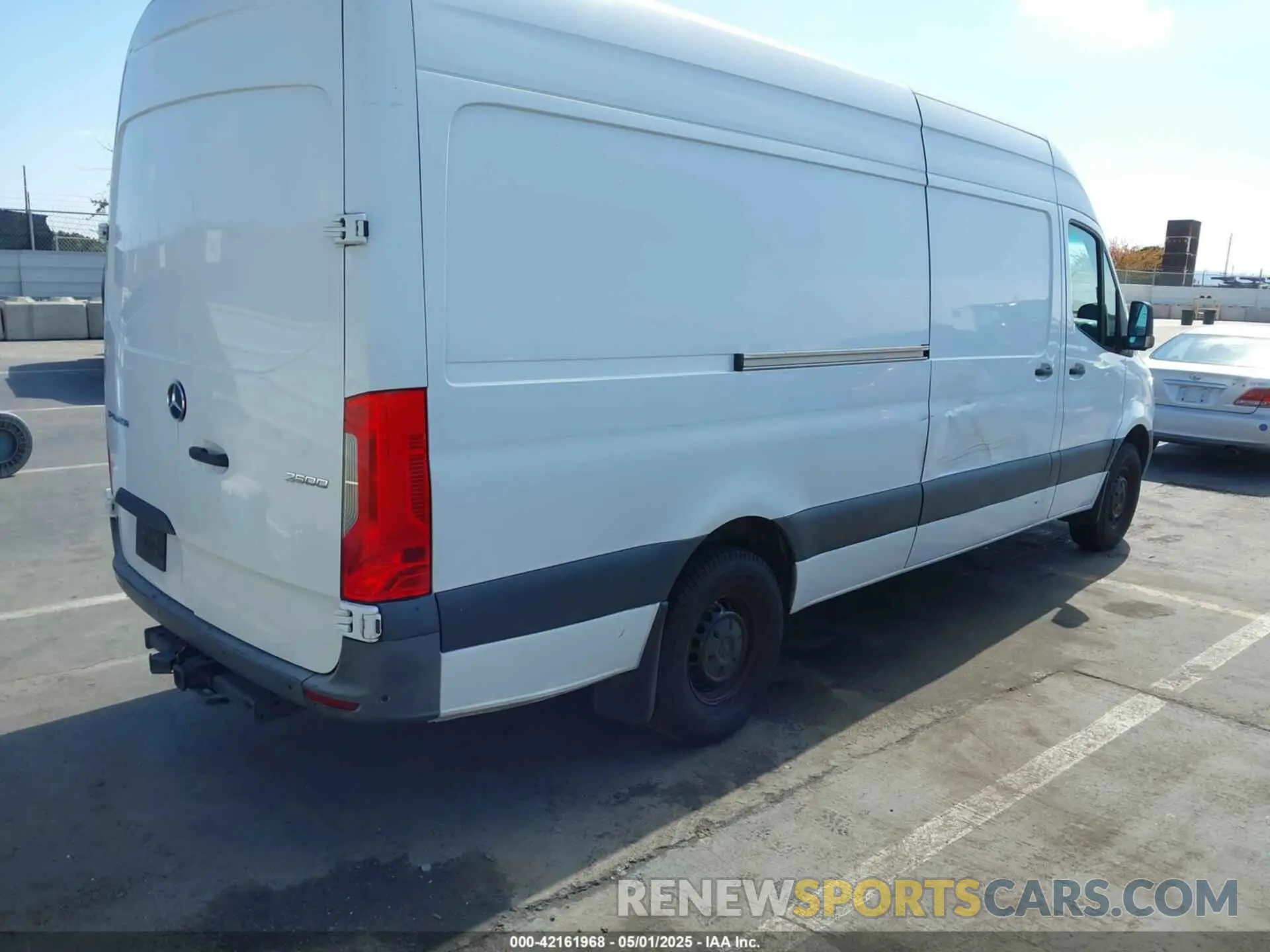 4 Фотография поврежденного автомобиля W1Y4DCHY2MT045927 MERCEDES-BENZ SPRINTER 2500 2021
