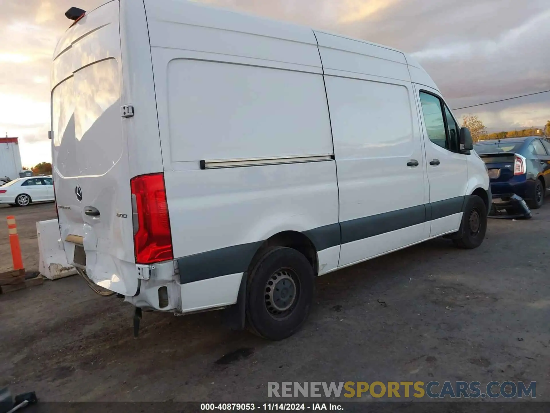 4 Photograph of a damaged car W1Y4EBHY3MT058046 MERCEDES-BENZ SPRINTER 2500 2021