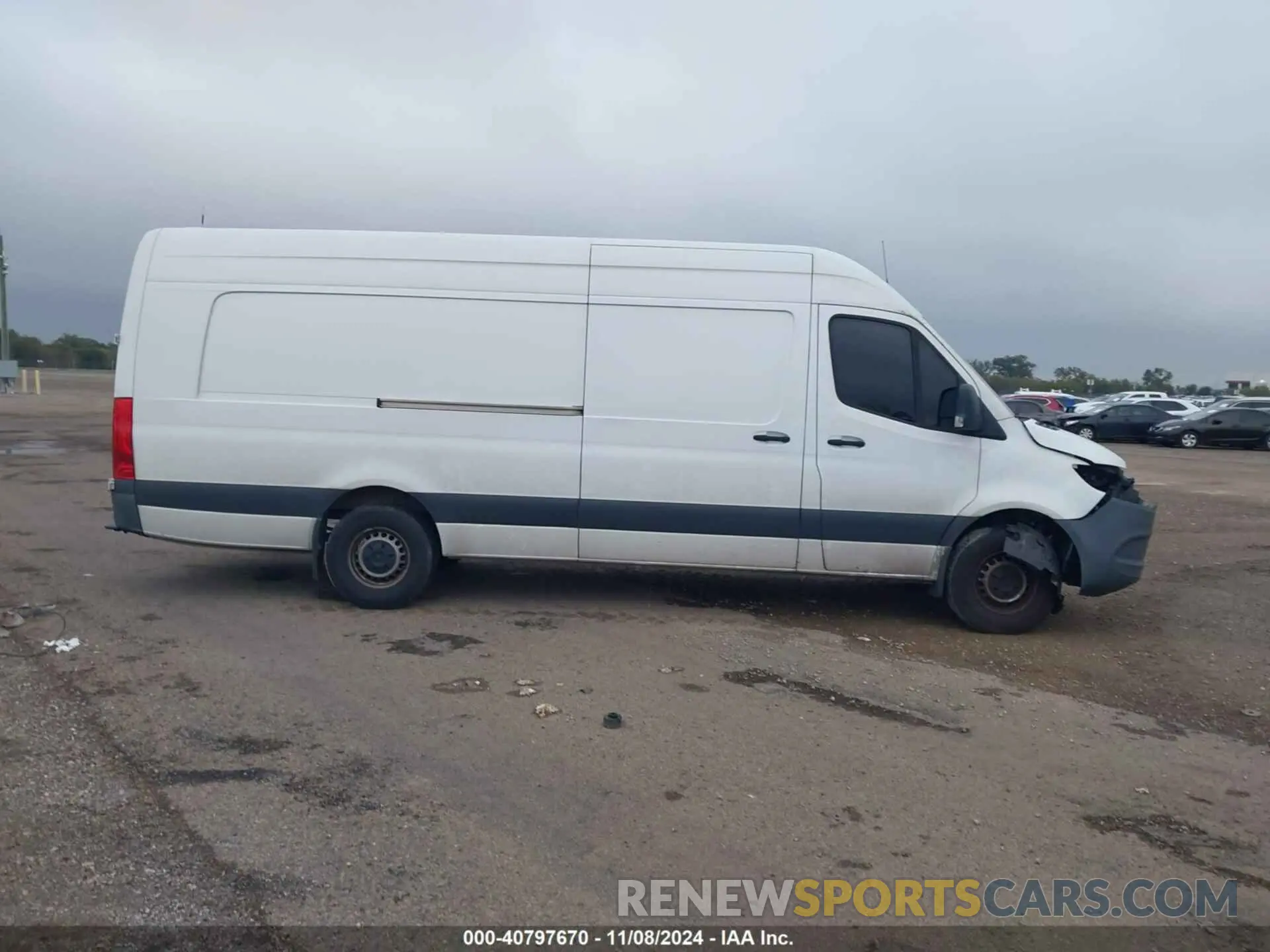 13 Photograph of a damaged car W1Y4DDHY5NT086768 MERCEDES-BENZ SPRINTER 2500 2022