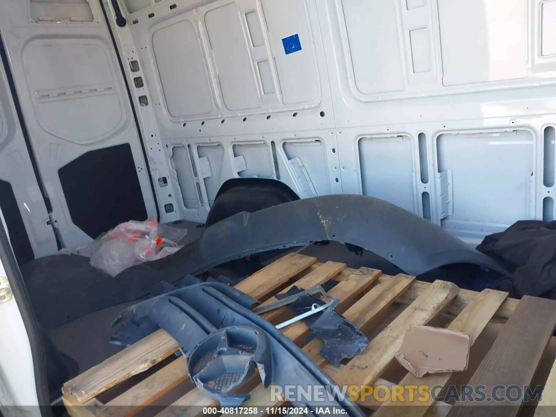 8 Photograph of a damaged car W1Y4EBHY1NT105169 MERCEDES-BENZ SPRINTER 2500 2022