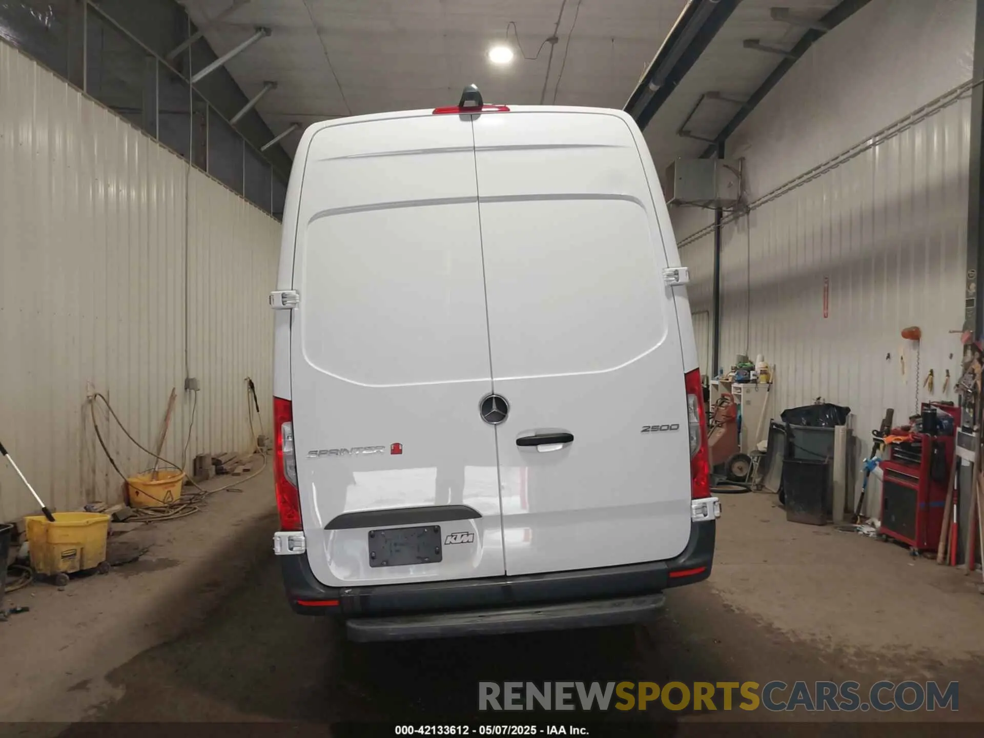 17 Photograph of a damaged car W1Y4EDHY3NT112667 MERCEDES-BENZ SPRINTER 2500 2022