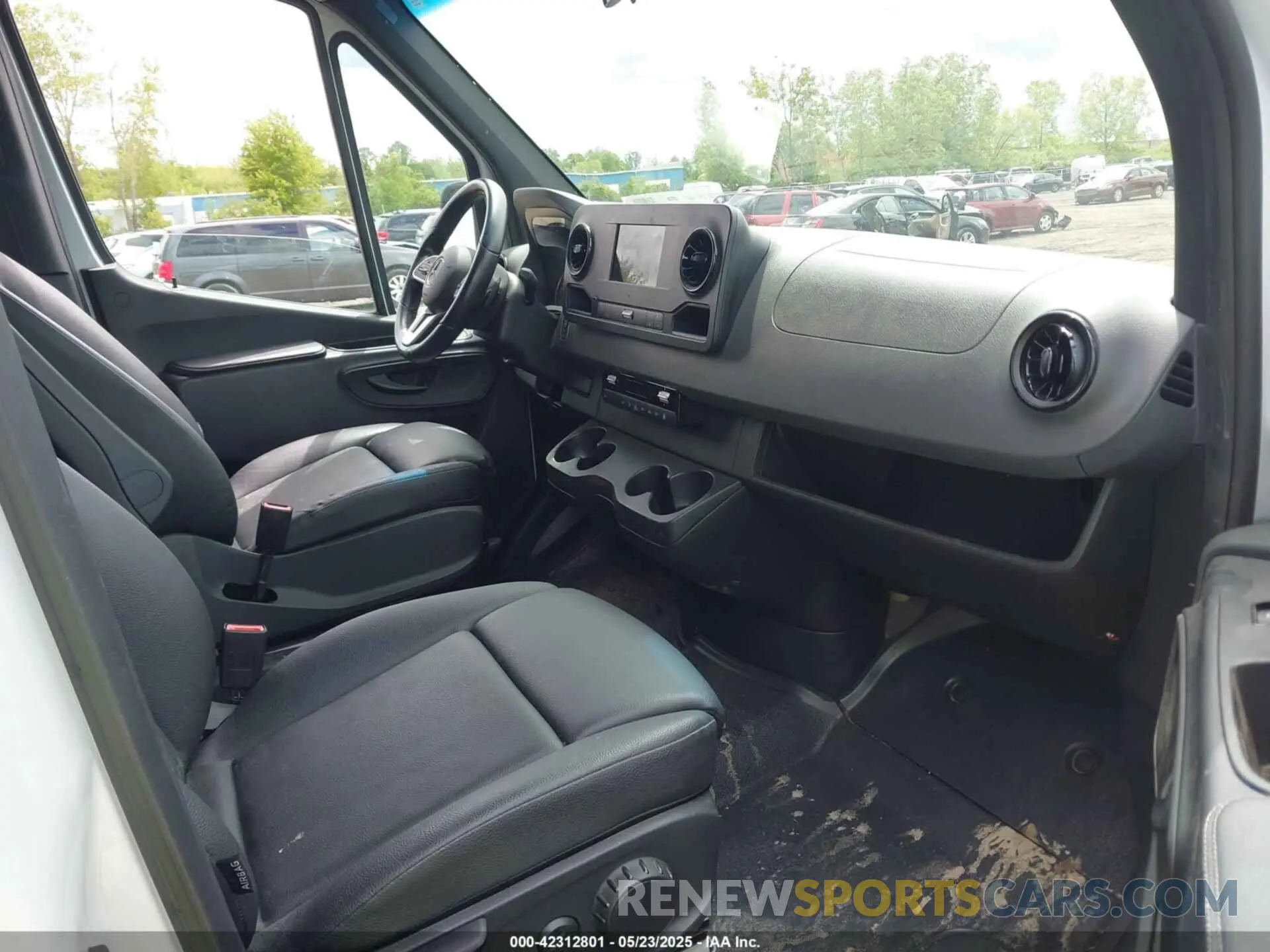 5 Photograph of a damaged car W1Z4DGHY3NT096986 MERCEDES-BENZ SPRINTER 2500 2022