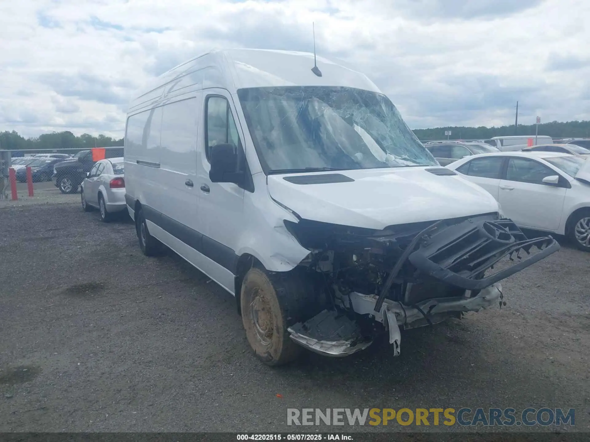 1 Фотография поврежденного автомобиля W1Y4NCHY1RT174150 MERCEDES-BENZ SPRINTER 2500 2024