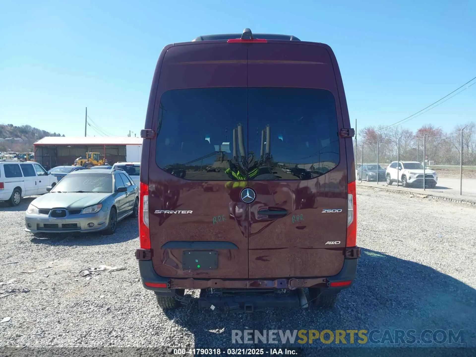 16 Фотография поврежденного автомобиля W1Z4NFVY9RP708618 MERCEDES-BENZ SPRINTER 2500 2024