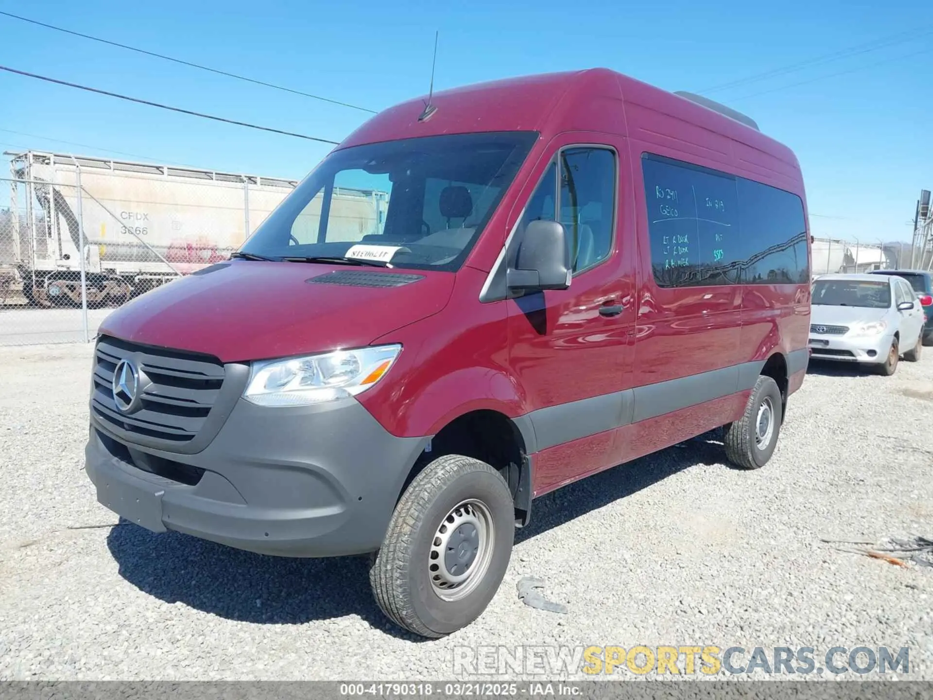 2 Фотография поврежденного автомобиля W1Z4NFVY9RP708618 MERCEDES-BENZ SPRINTER 2500 2024