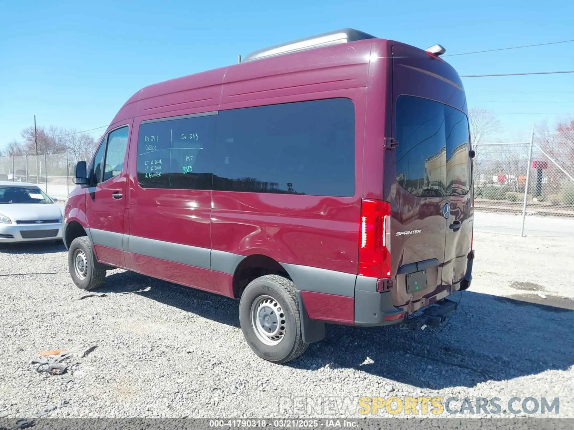 3 Фотография поврежденного автомобиля W1Z4NFVY9RP708618 MERCEDES-BENZ SPRINTER 2500 2024