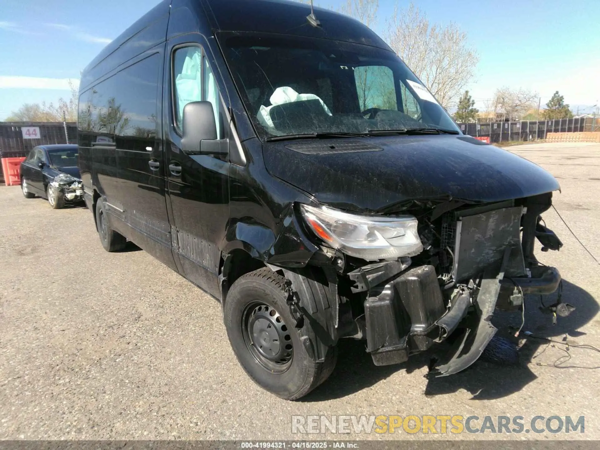 1 Фотография поврежденного автомобиля W1Z4NGHY2RT162429 MERCEDES-BENZ SPRINTER 2500 2024
