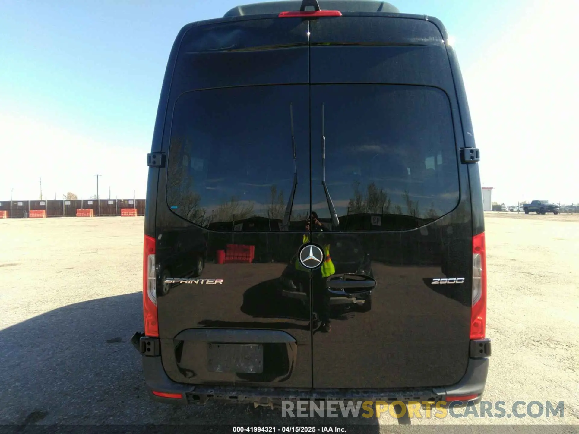 16 Фотография поврежденного автомобиля W1Z4NGHY2RT162429 MERCEDES-BENZ SPRINTER 2500 2024
