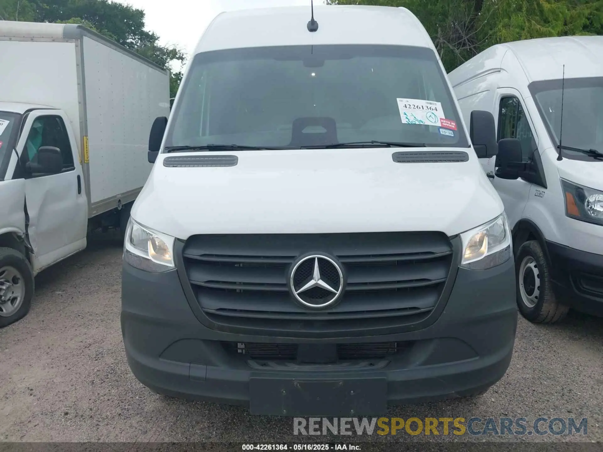 12 Photograph of a damaged car W1Y4KBHY7SP761633 MERCEDES-BENZ SPRINTER 2500 2025
