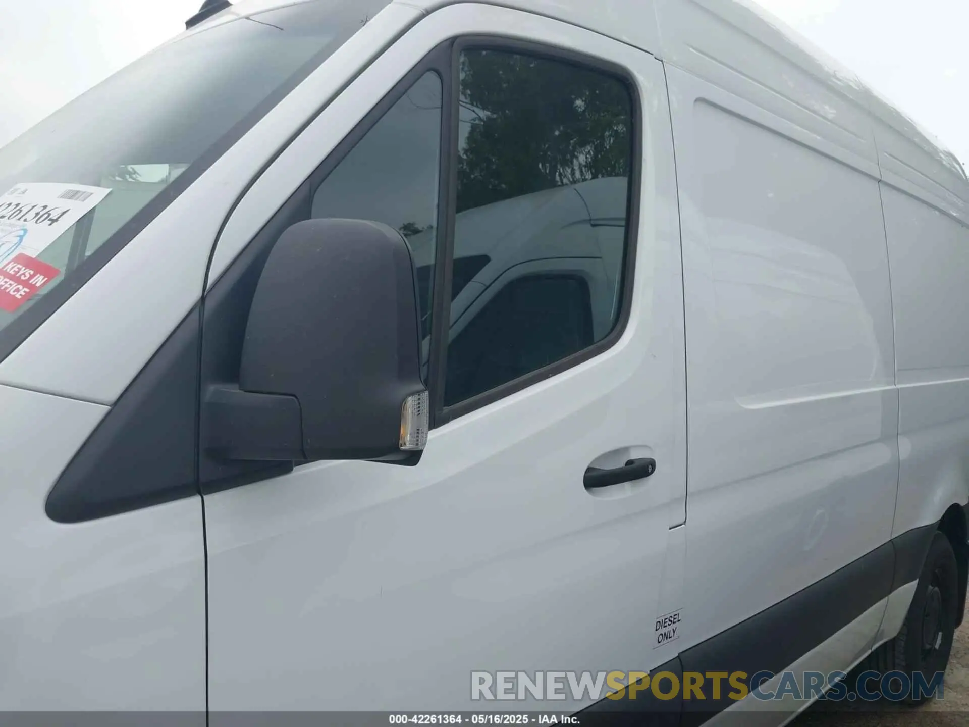 14 Photograph of a damaged car W1Y4KBHY7SP761633 MERCEDES-BENZ SPRINTER 2500 2025