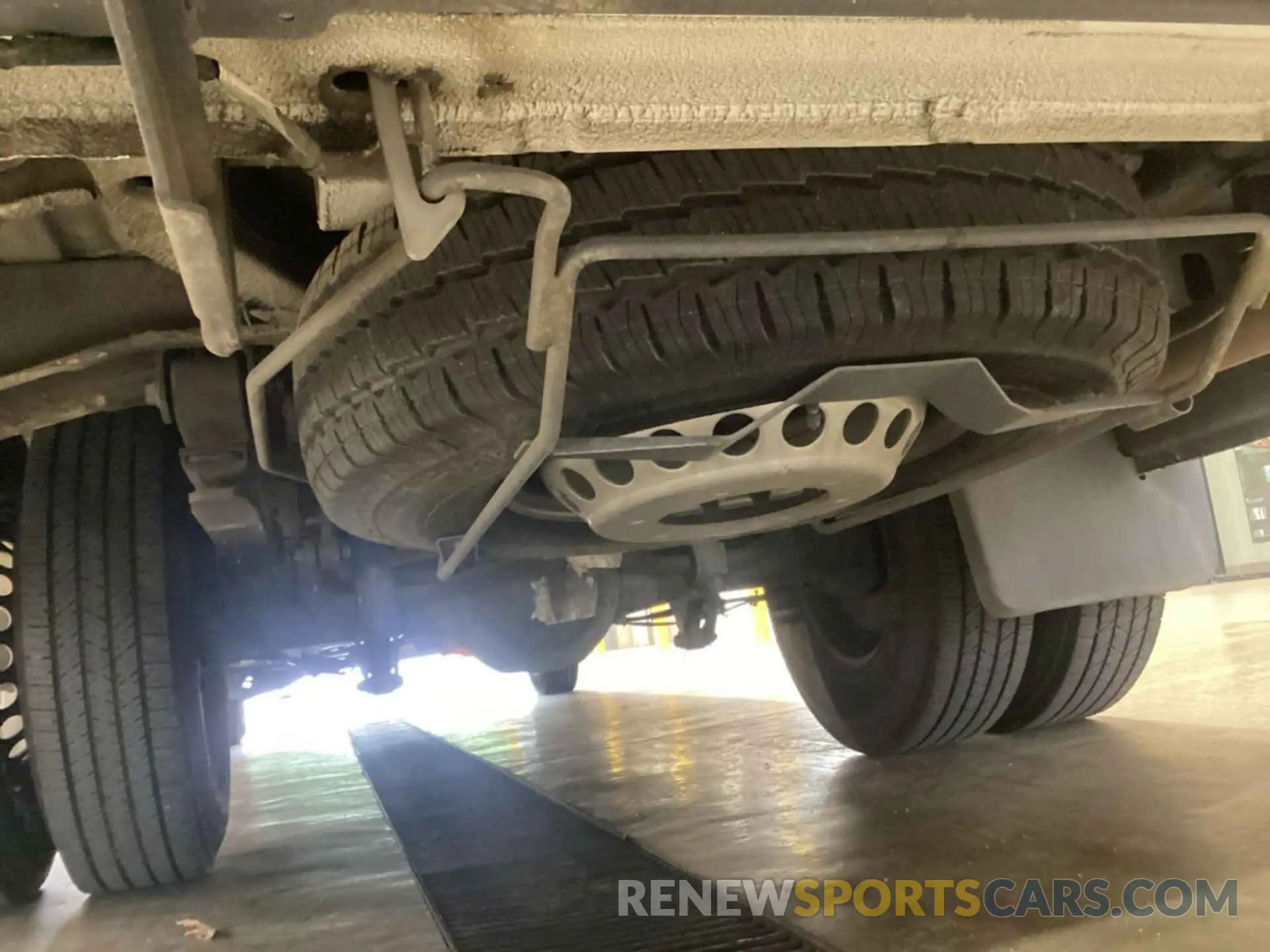5 Photograph of a damaged car WD3PF4CC1KP025567 MERCEDES-BENZ SPRINTER 3500XD 2019