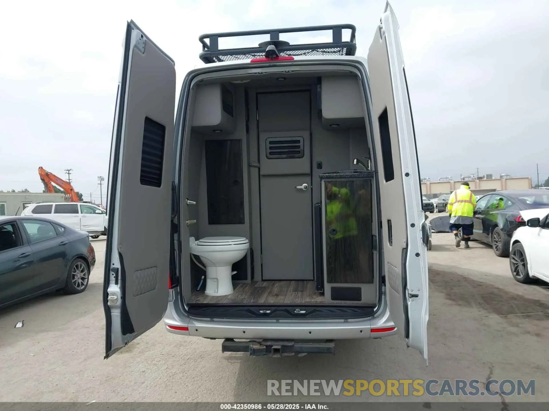 14 Фотография поврежденного автомобиля W1X8ED6Y7LT020824 MERCEDES-BENZ SPRINTER 3500XD 2020