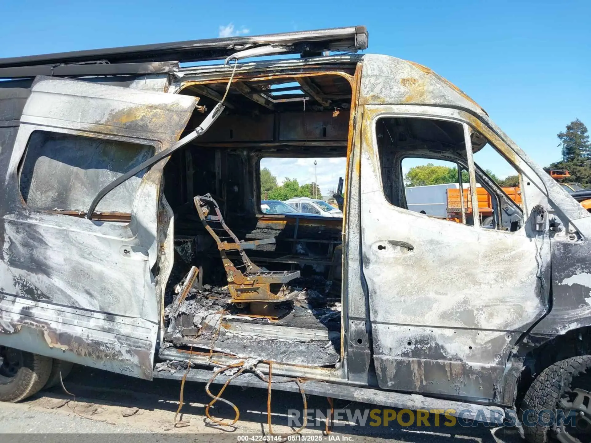 13 Photograph of a damaged car W1Y8ED6Y0NT101887 MERCEDES-BENZ SPRINTER 3500XD 2022