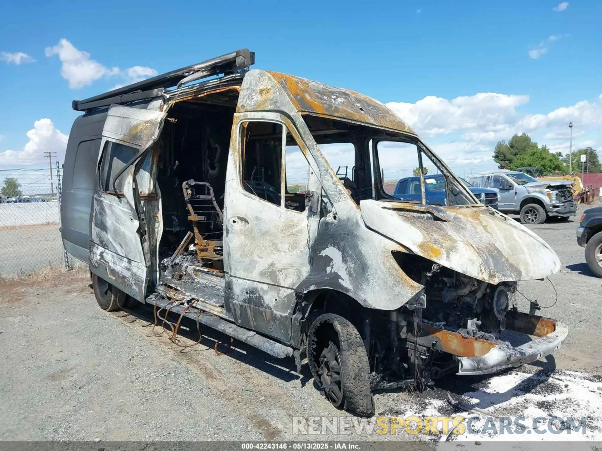 2 Photograph of a damaged car W1Y8ED6Y0NT101887 MERCEDES-BENZ SPRINTER 3500XD 2022