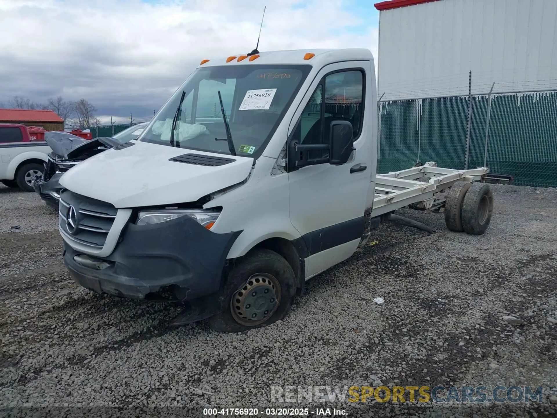 2 Photograph of a damaged car WDAPF4CD2KN016714 MERCEDES-BENZ SPRINTER 4500 2019