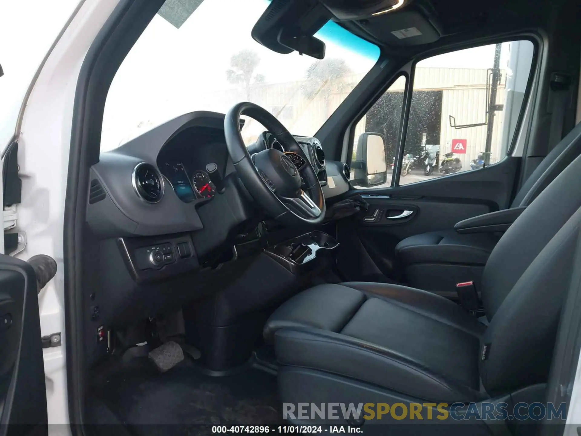 5 Фотография поврежденного автомобиля WDAPF4CD3KN020142 MERCEDES-BENZ SPRINTER 4500 2020