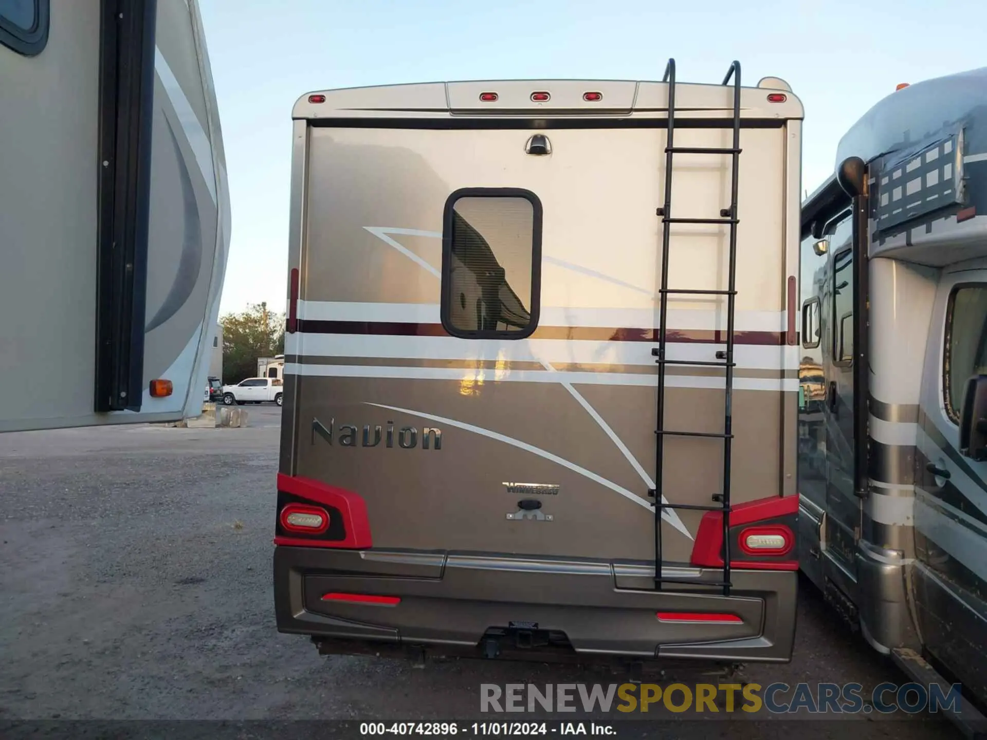8 Фотография поврежденного автомобиля WDAPF4CD3KN020142 MERCEDES-BENZ SPRINTER 4500 2020
