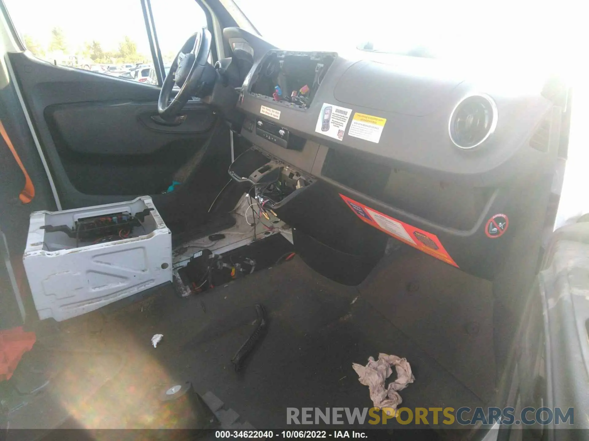 5 Photograph of a damaged car WD3PF1CD7KP057110 MERCEDES-BENZ SPRINTER CARGO VAN 2019