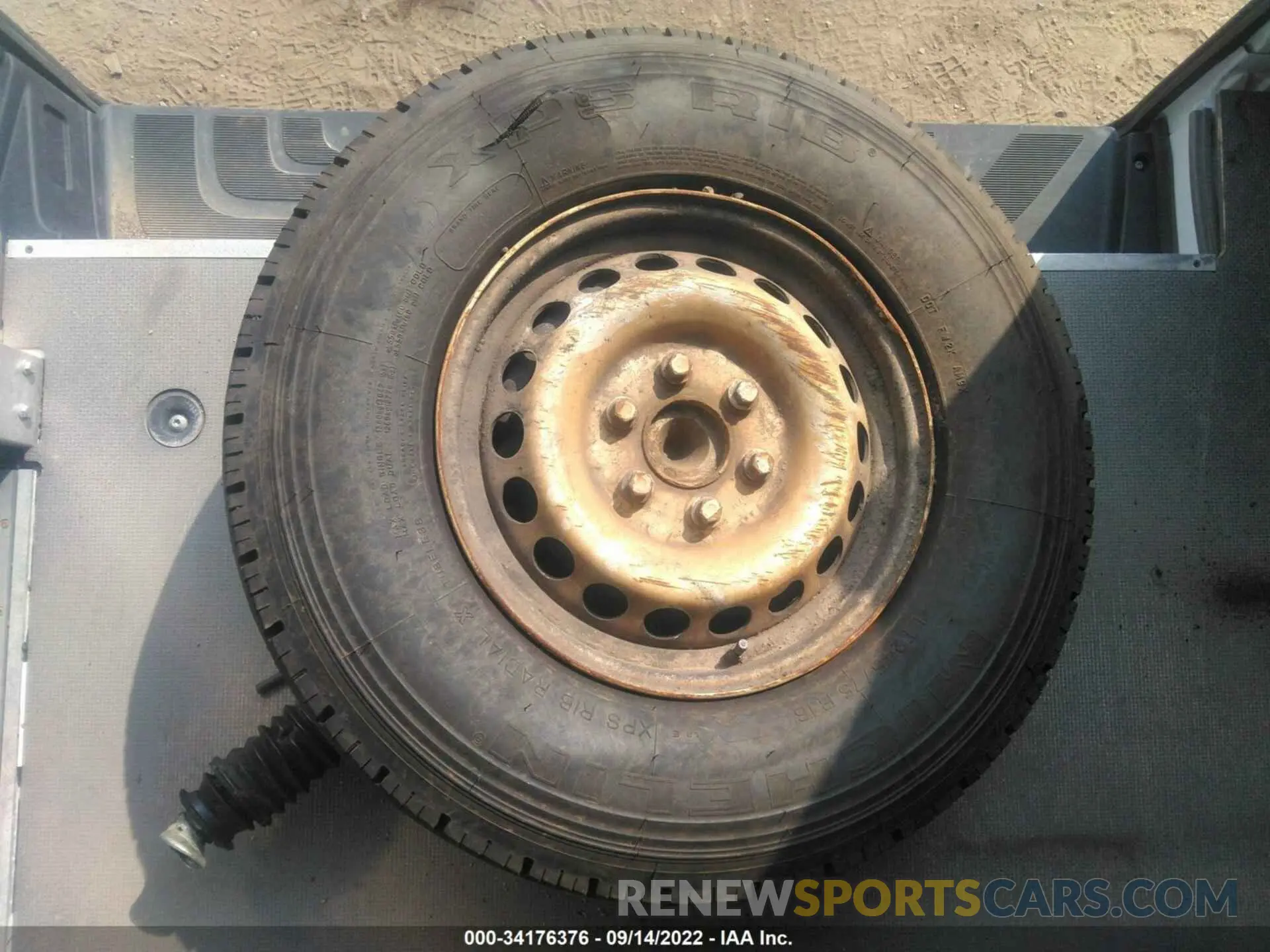 12 Photograph of a damaged car WD3PF1CD7KP117189 MERCEDES-BENZ SPRINTER CARGO VAN 2019