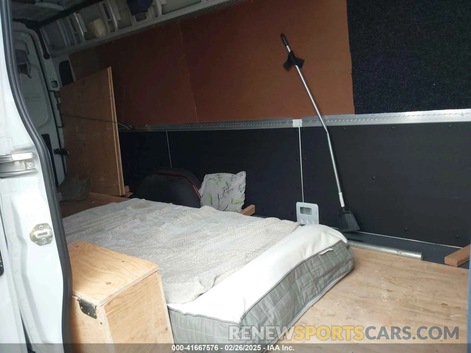 8 Photograph of a damaged car W1Y4NDHYXRP739025 MERCEDES-BENZ SPRINTER CARGO VAN 2024