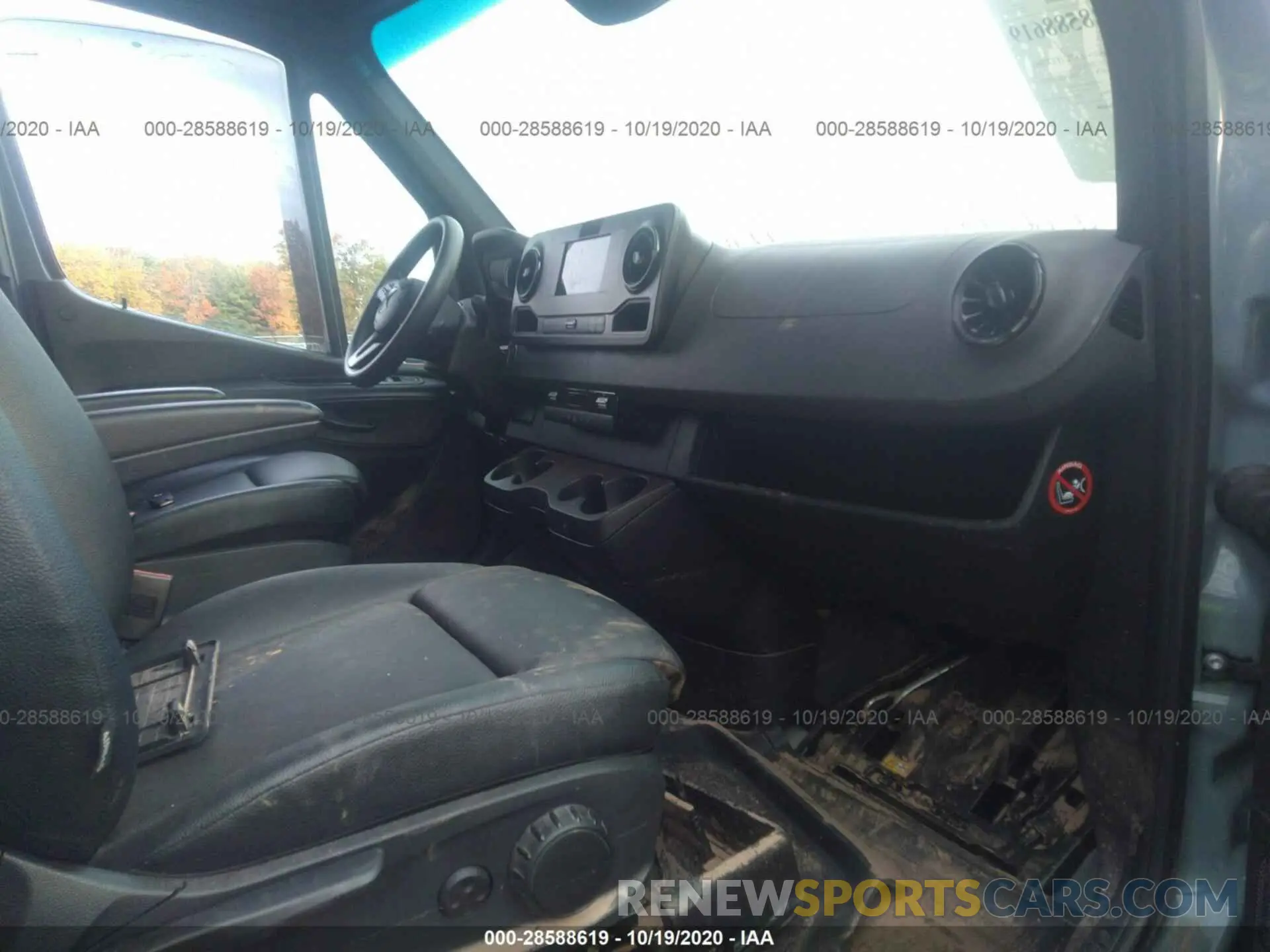5 Фотография поврежденного автомобиля WD4FF0CD2KT012360 MERCEDES-BENZ SPRINTER VAN 2019