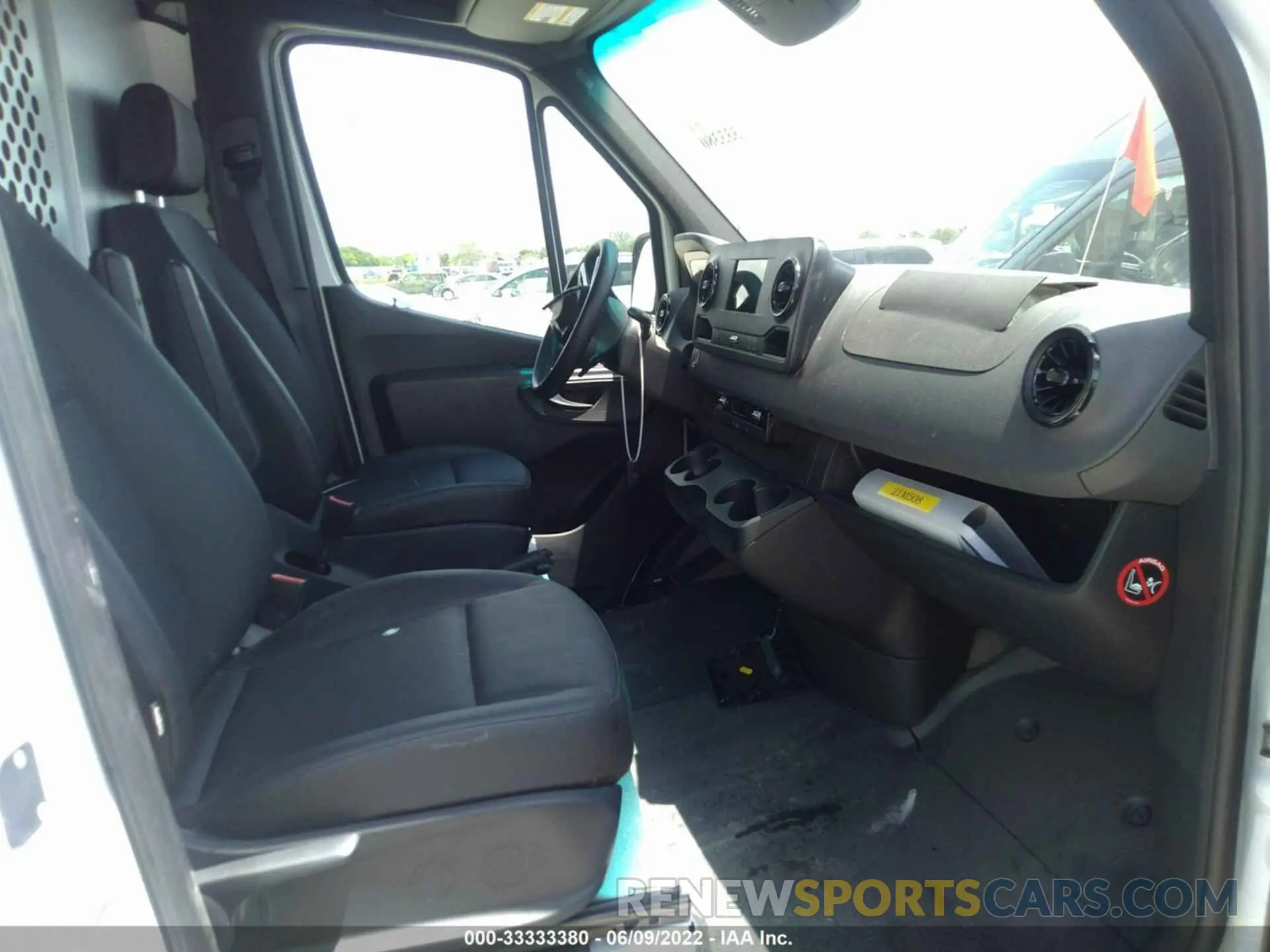 5 Фотография поврежденного автомобиля W1W40BHY6MT045511 MERCEDES-BENZ SPRINTER VAN 2021