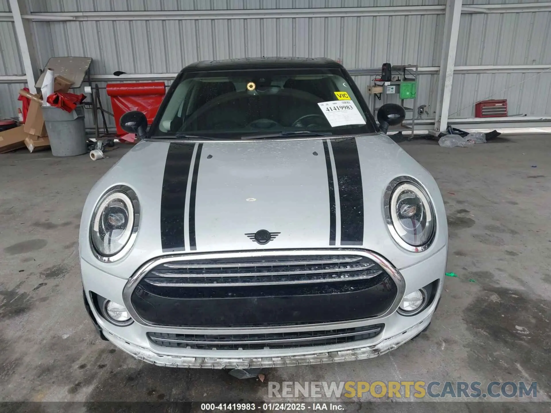 12 Фотография поврежденного автомобиля WMWLN5C53K2E34830 MINI CLUBMAN 2019
