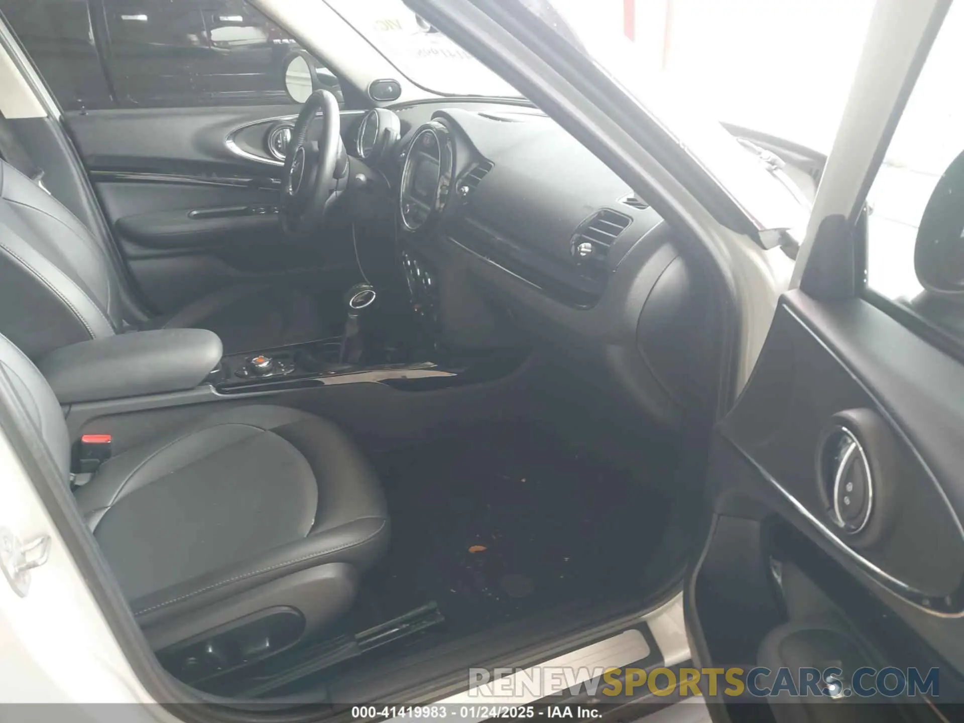 5 Фотография поврежденного автомобиля WMWLN5C53K2E34830 MINI CLUBMAN 2019