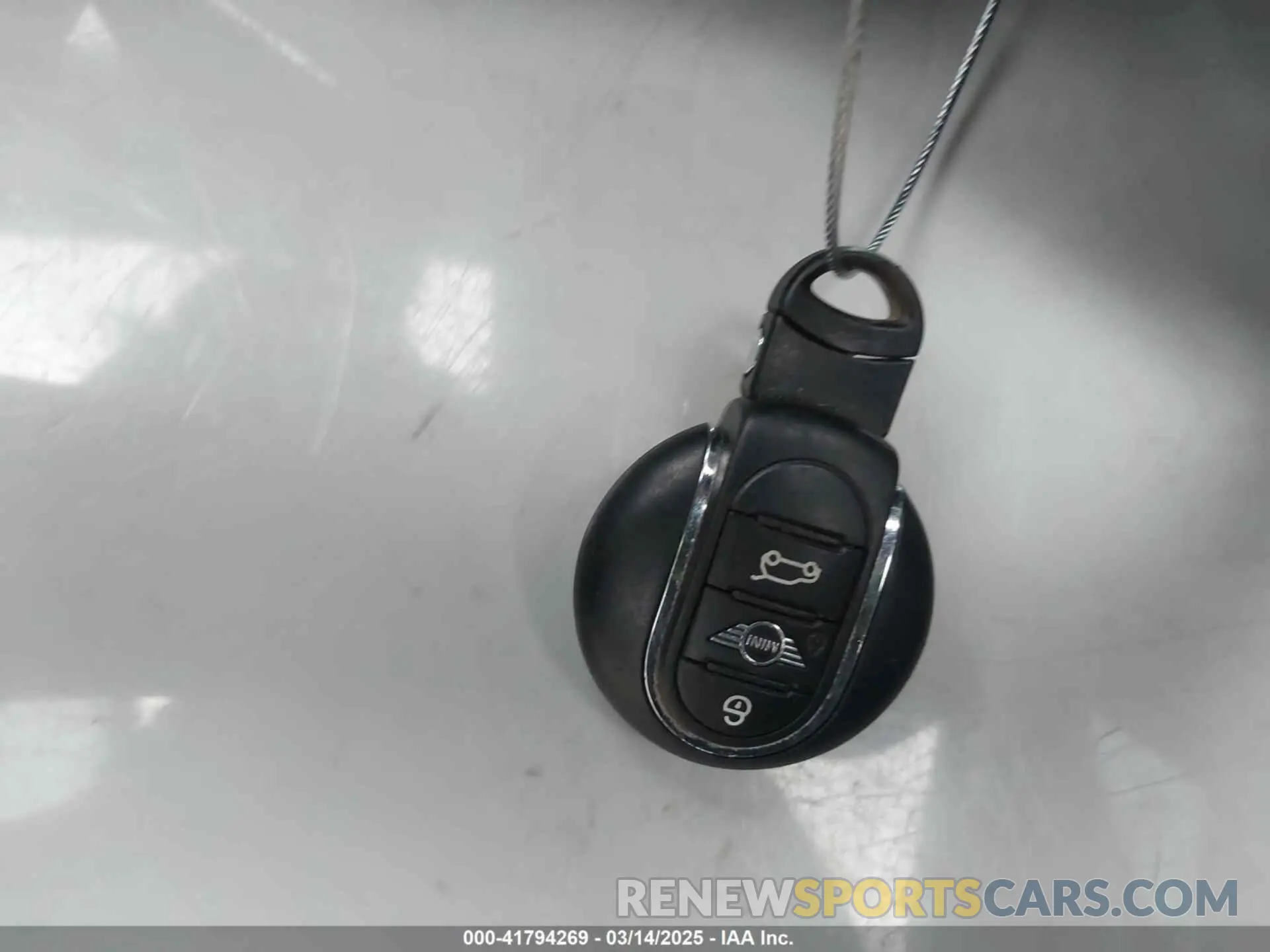 11 Фотография поврежденного автомобиля WMWLN9C55K2E51698 MINI CLUBMAN 2019