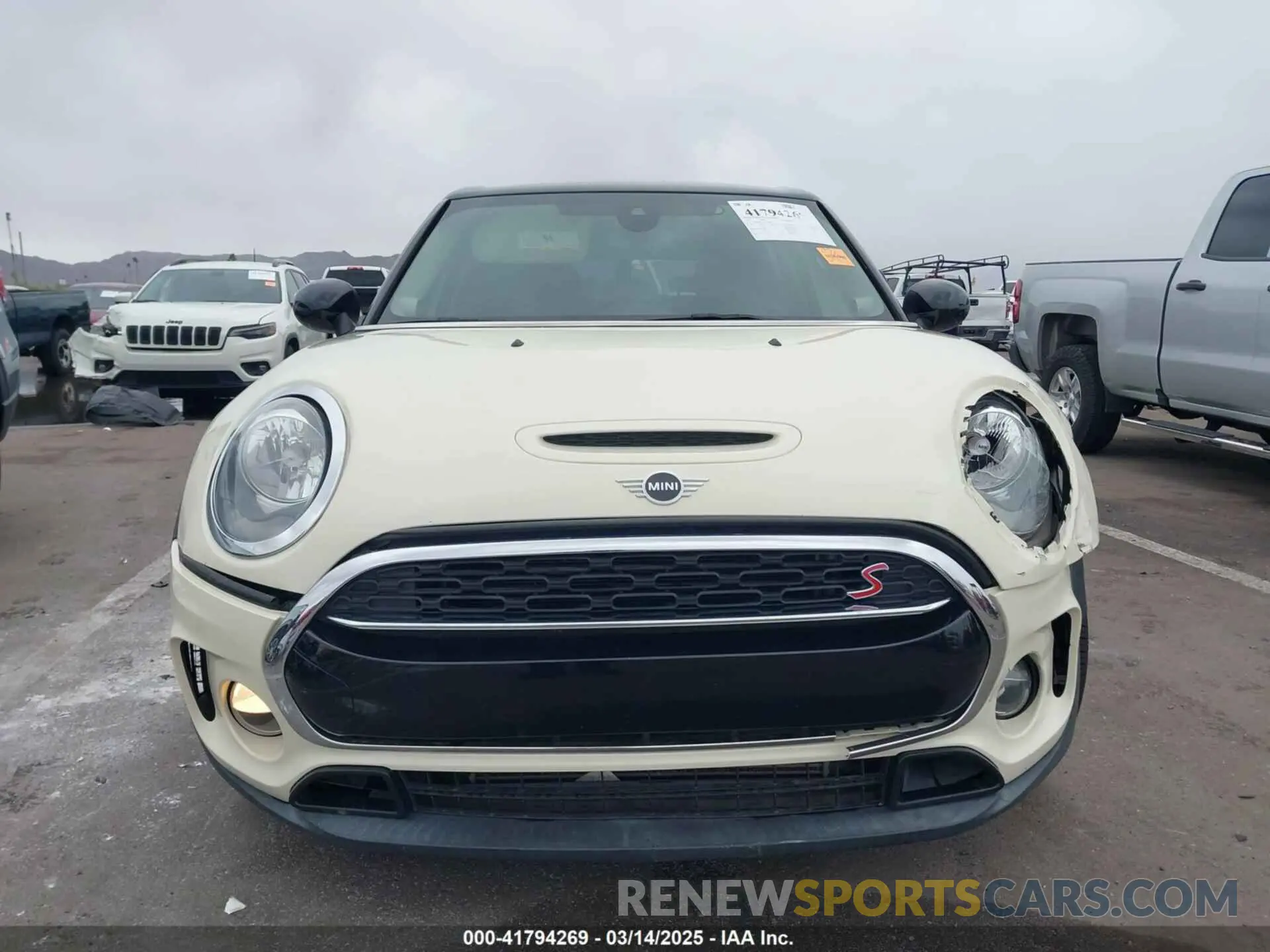 12 Фотография поврежденного автомобиля WMWLN9C55K2E51698 MINI CLUBMAN 2019
