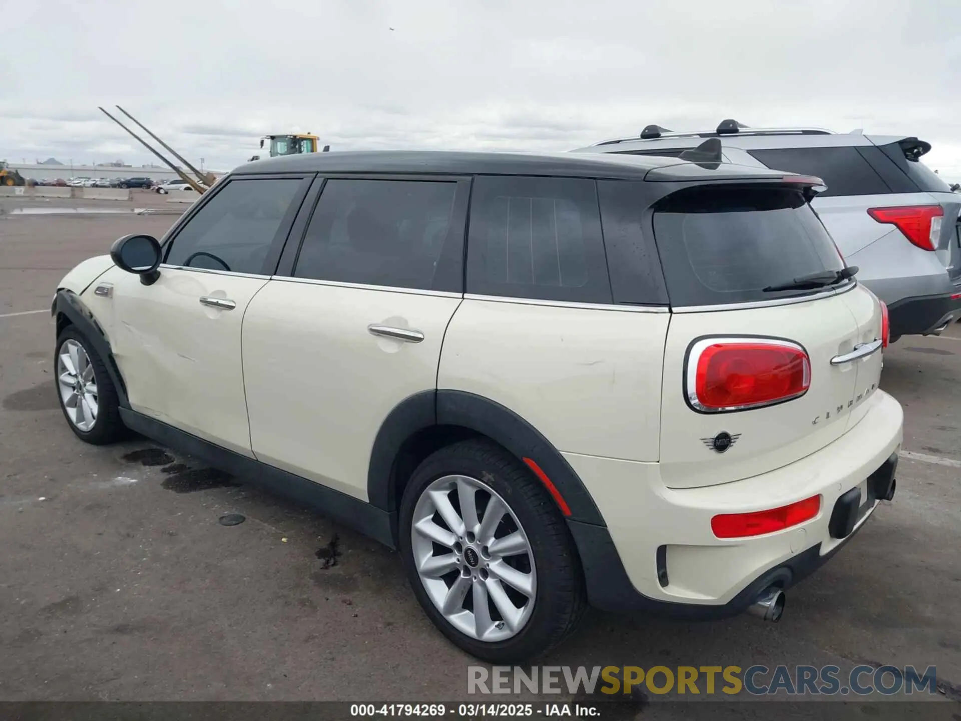 3 Фотография поврежденного автомобиля WMWLN9C55K2E51698 MINI CLUBMAN 2019
