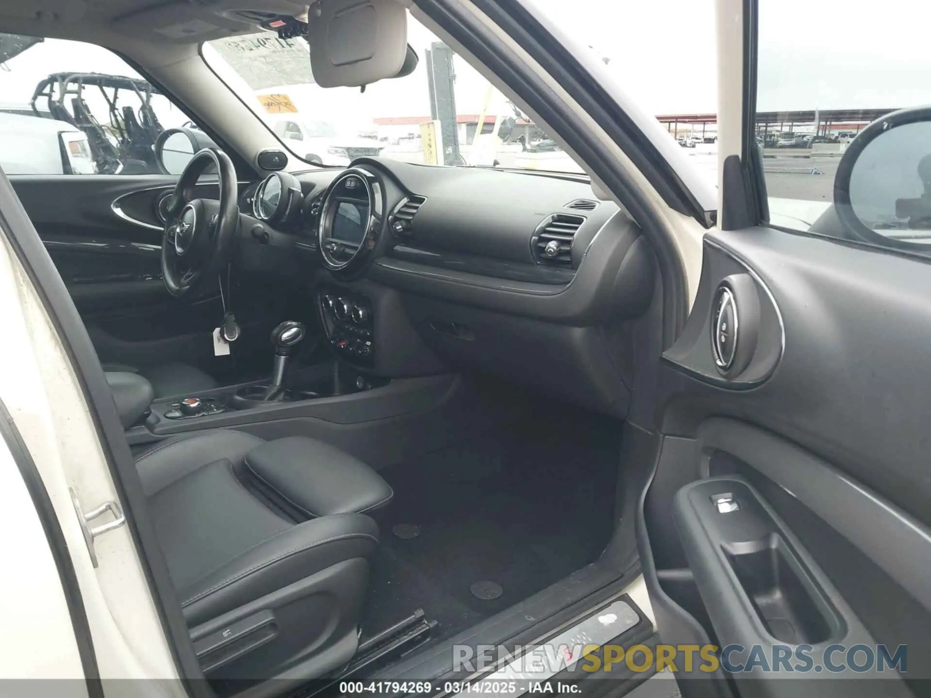 5 Фотография поврежденного автомобиля WMWLN9C55K2E51698 MINI CLUBMAN 2019