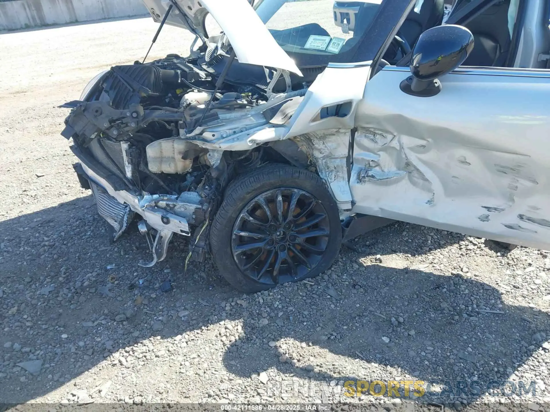 6 Photograph of a damaged car WMWLN9C57K2H60248 MINI CLUBMAN 2019
