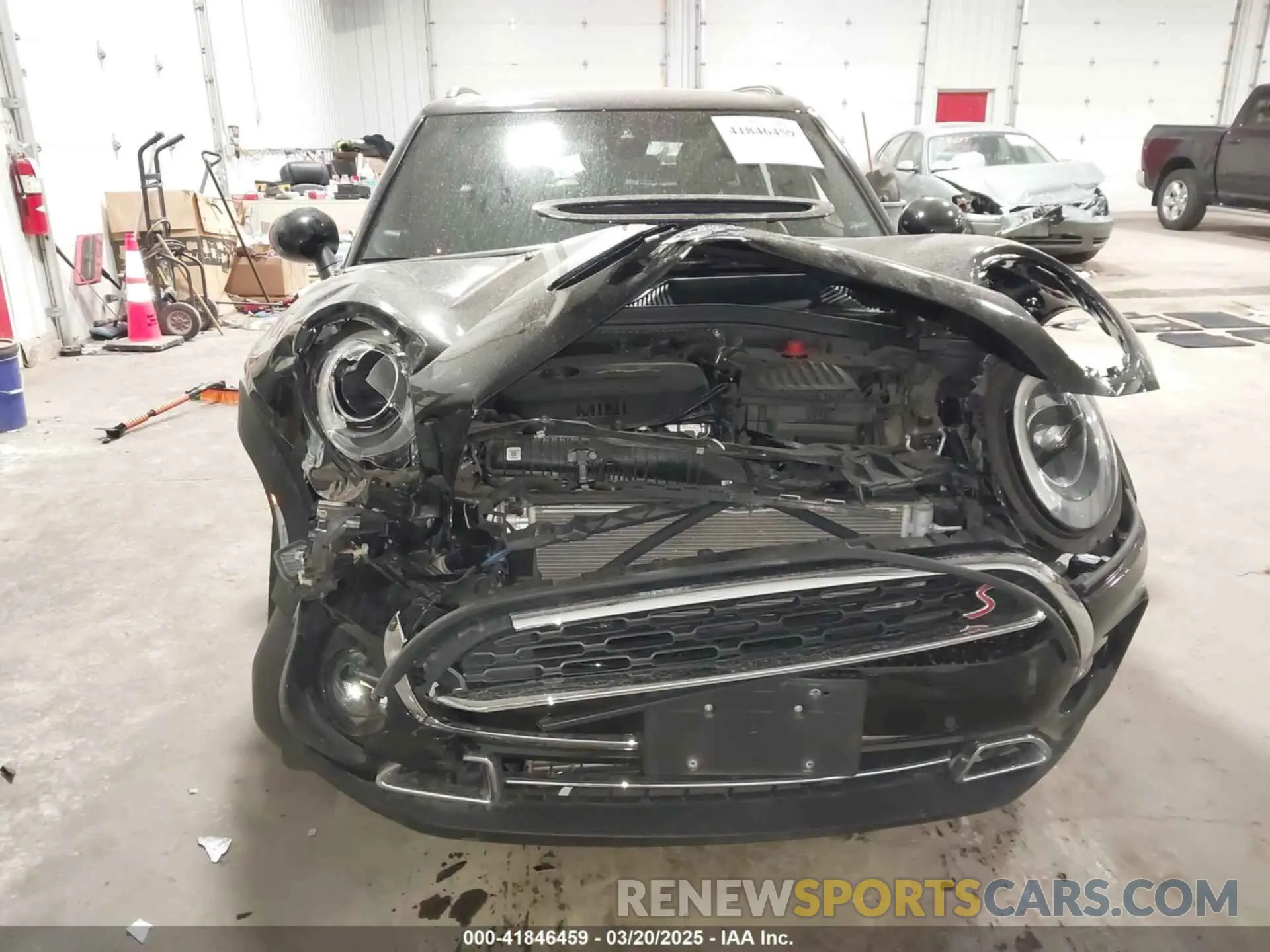 11 Photograph of a damaged car WMWLU5C56K2G04360 MINI CLUBMAN 2019