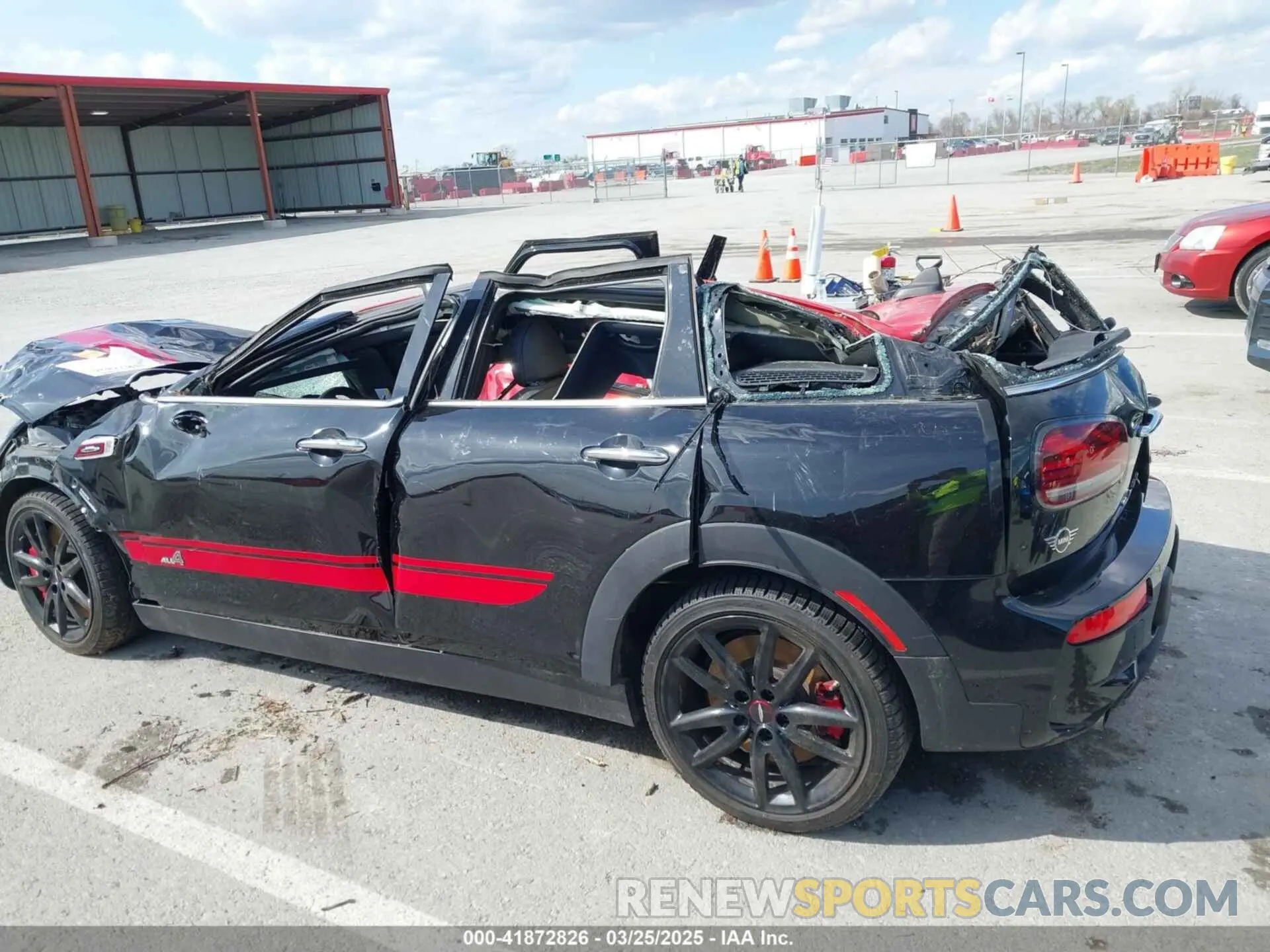 14 Фотография поврежденного автомобиля WMWJZ9C08M2N75173 MINI CLUBMAN 2021