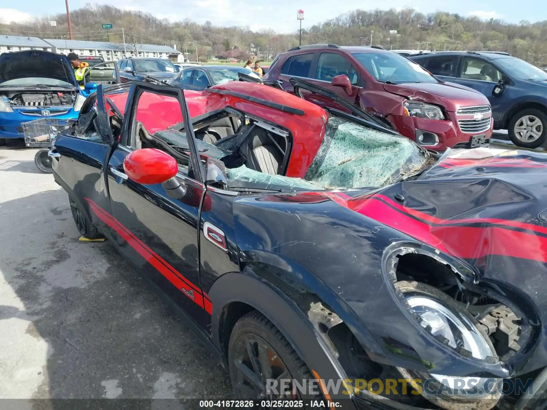 17 Фотография поврежденного автомобиля WMWJZ9C08M2N75173 MINI CLUBMAN 2021