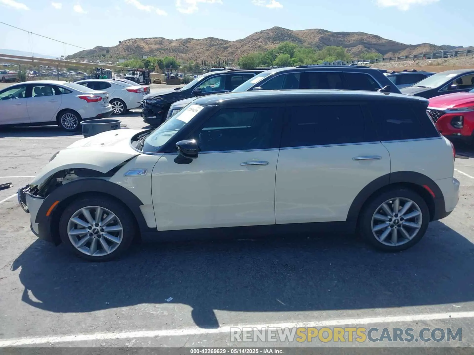 14 Фотография поврежденного автомобиля WMWLV7C00M2N48722 MINI CLUBMAN 2021