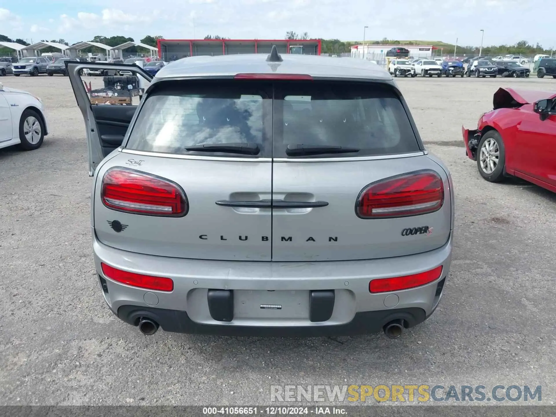 15 Фотография поврежденного автомобиля WMWXJ1C03P2U08484 MINI CLUBMAN 2023